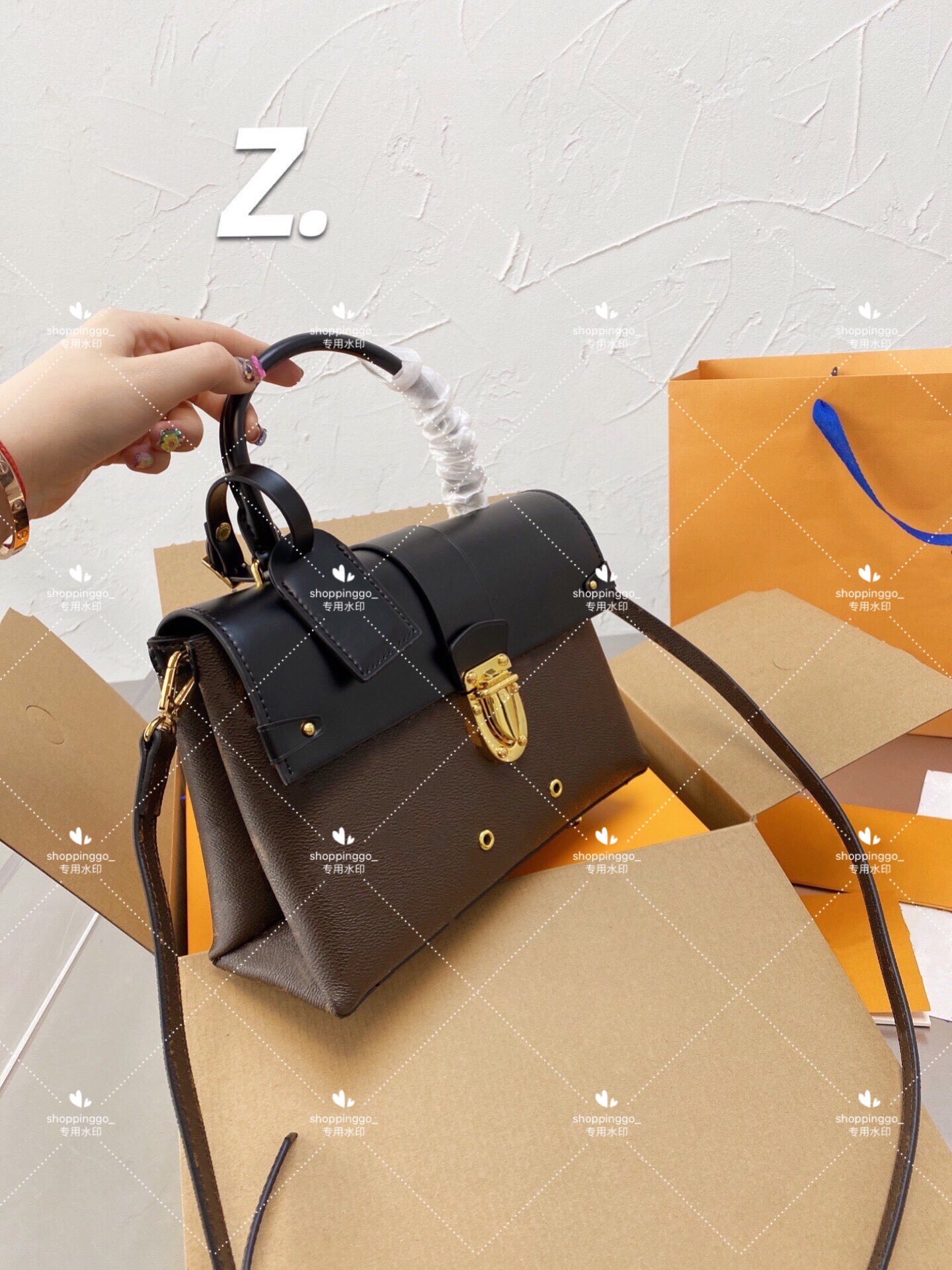 

Women Luxurys Designers Bags 2021 Leather shoulder bag female joker commuter small portable texture high-capacity advanced package inclined