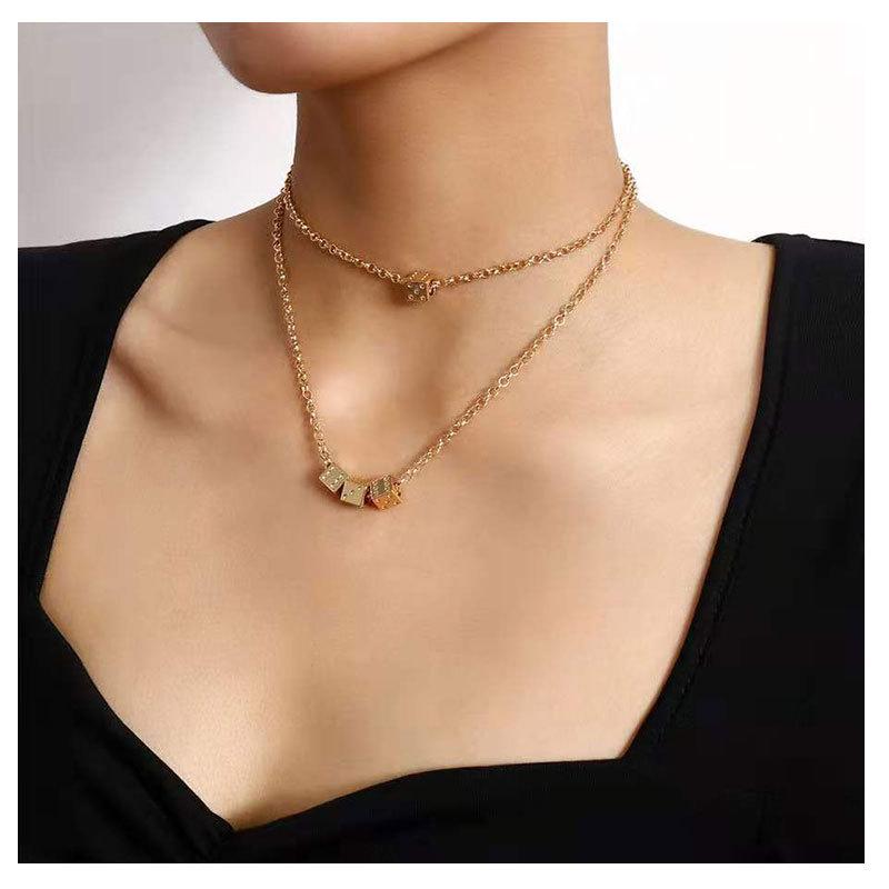 

Pendant Necklaces Golden Alloy Dice Statement Necklace Accessories 2021 Fashion Women Multilayer Exquisite Good Lucky Charm Chain Jewelry