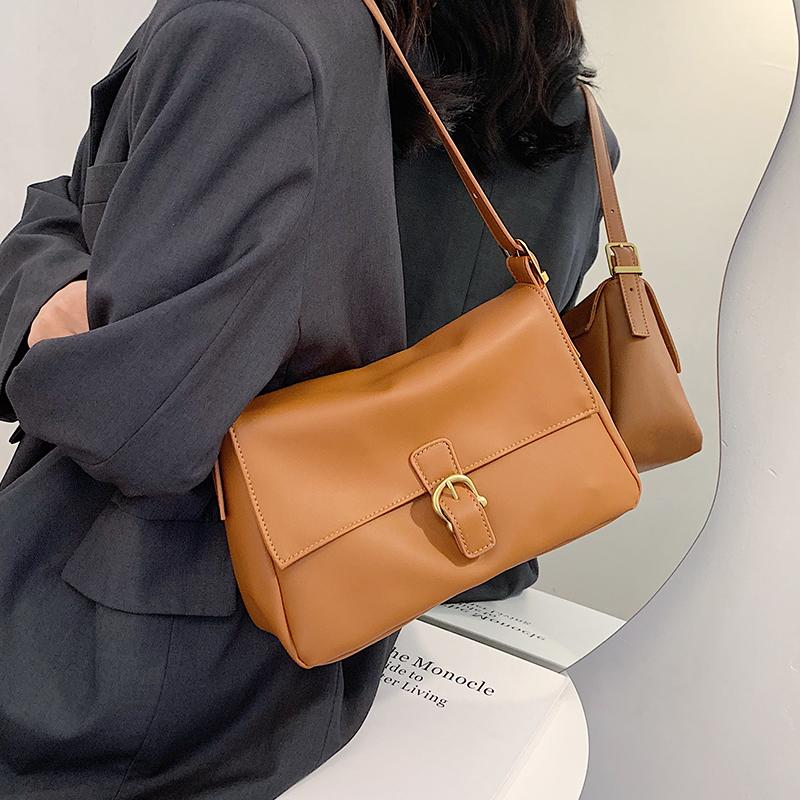 

Solid color Casual Armpit bag 2021 New High quality PU Leather Women's Designer Handbag High capacity Portable Shoulder bag, Black