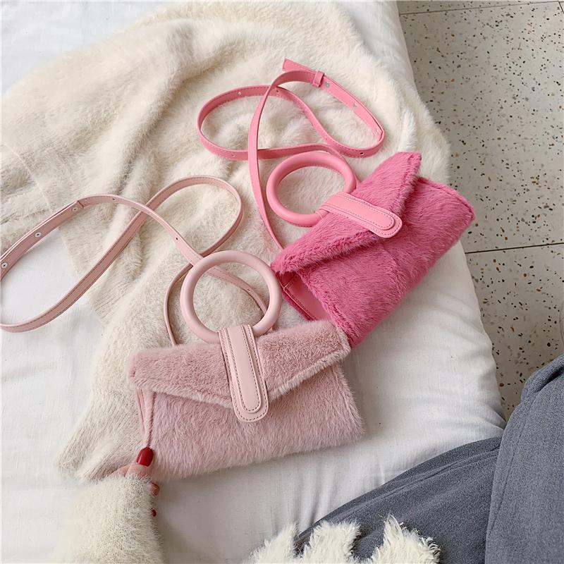 

2021 Fashion Design Women Shoulder Messenger Bag Lady Pink Hairy Underarm Handbag Female Metal Chain Crossbody Plush Square Bags, Black