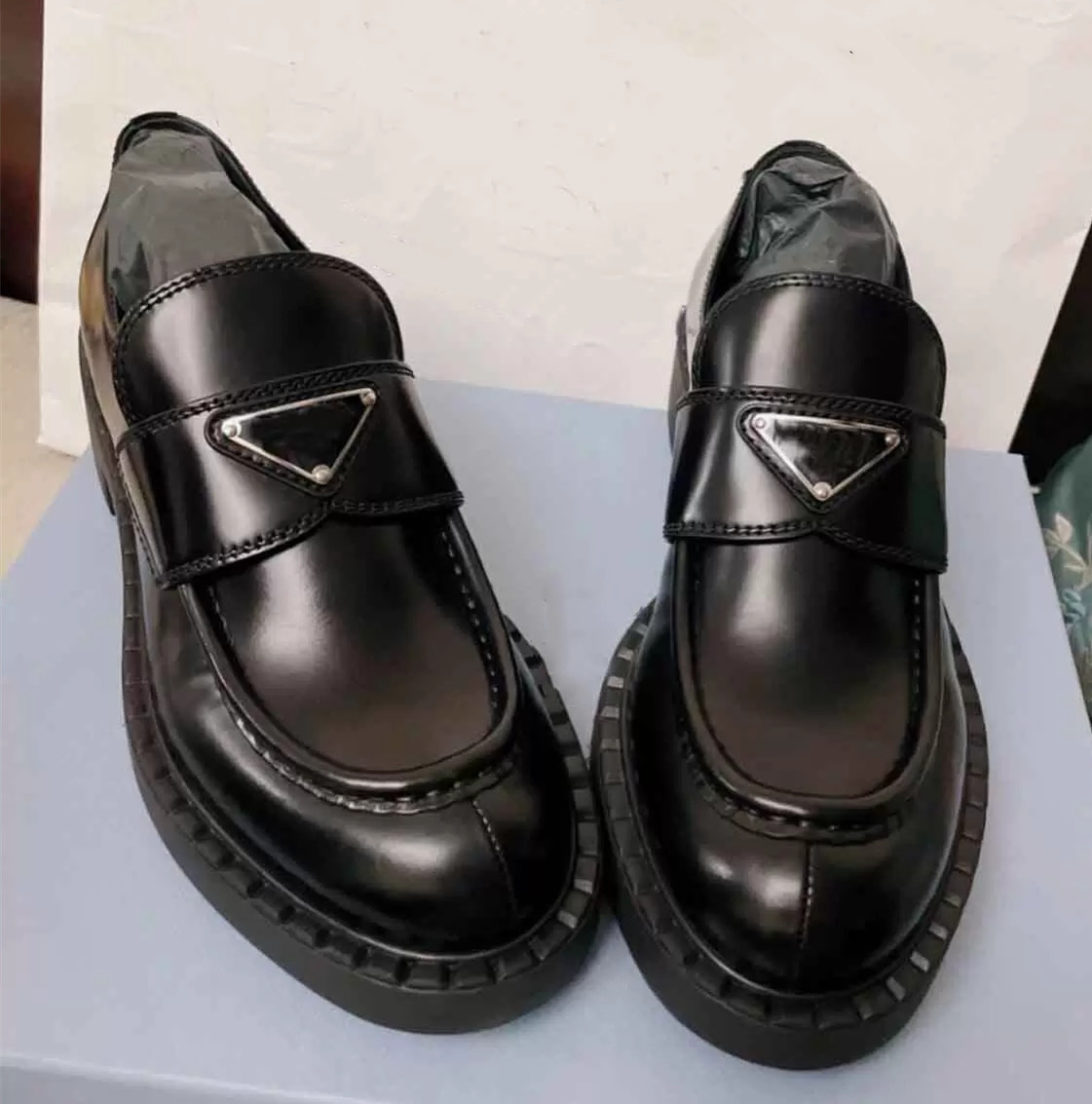 

[with box ]Top Luxury Women Lug Sole Monolith Loafer Shoes Chunky Platform Sneakers Slip On Platfrom Sneakers Lady Leather White Black Comfort Walking