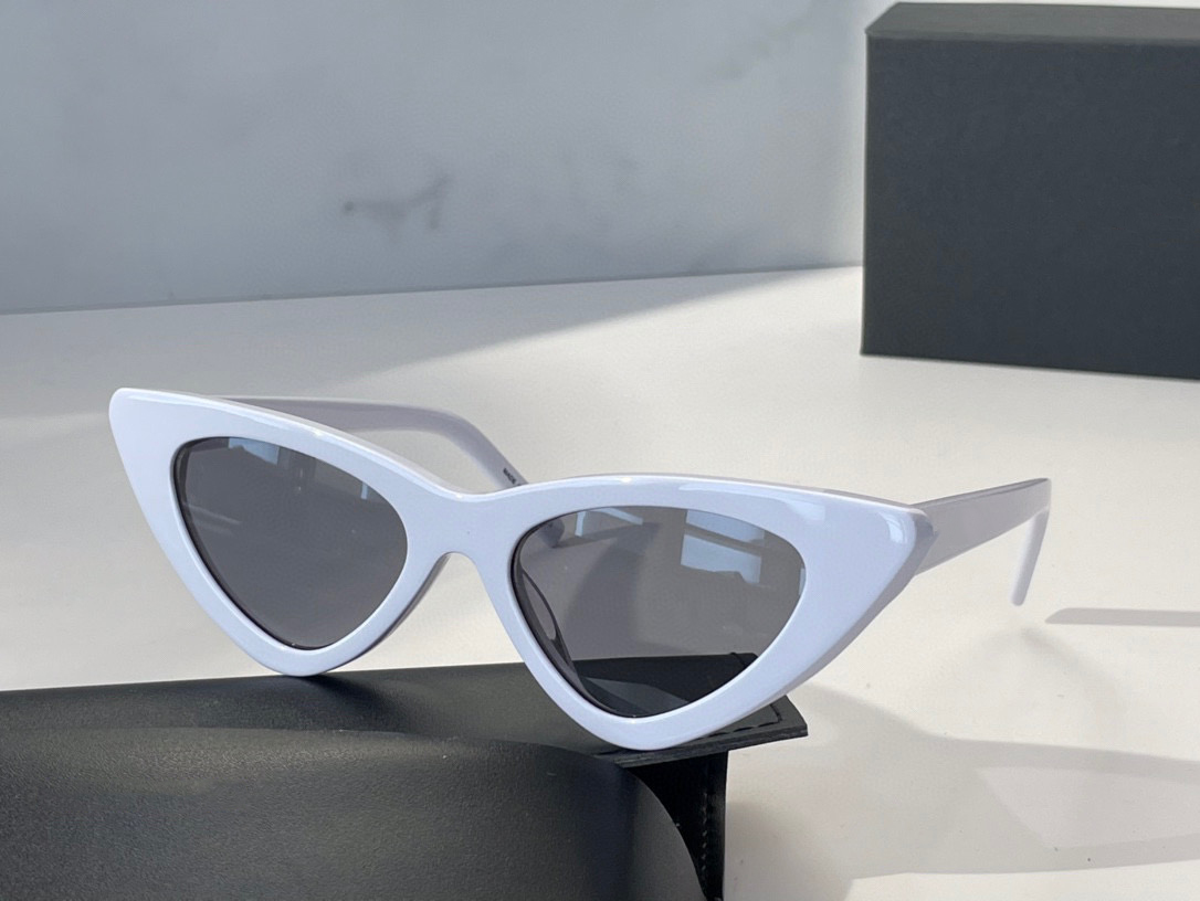 

Summer Sunglasses For Men and Women Cat Eye style 452 Anti-Ultraviolet Retro Plate Full Frame fashion Eyeglasses Random Box