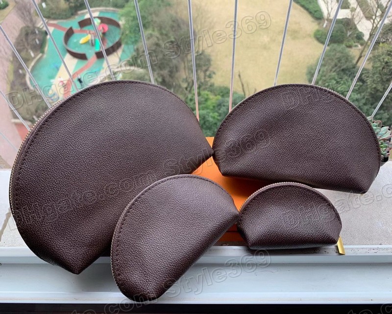 

Fashion Women Cosmetic Bags Organizer Famous Makeup Bag Travel Pouch Designer Make up Purse Ladies Cluch Purses Luxury Organizador Toiletry Handbag 4pcs Set