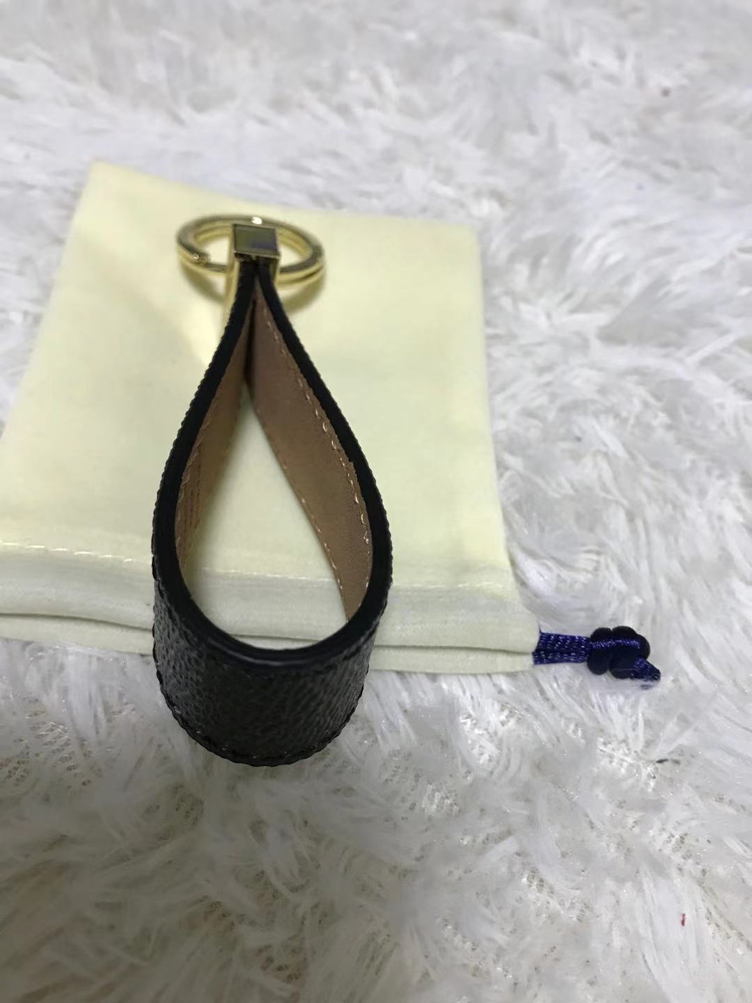 Approuvé Hot Haute Qualtiy Luxe Porte-clés Porte-clés Marque Porte-clés Porte Clef Cadeau Hommes Femmes Souvenirs Sac De Voiture Porte-clés avec