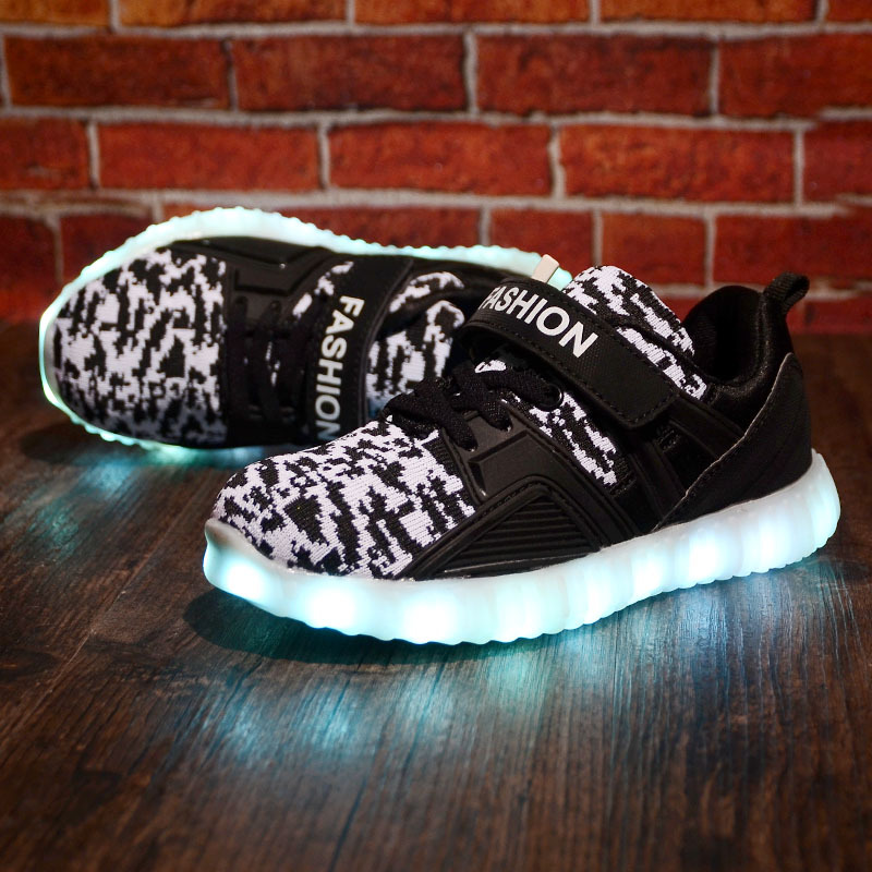 

Size 26-37 Kids USB Charge Luminous Sneakers Boys Led Light Up Shoes Girls Glowing Casual Shoes Children Sneakers with Light, Black