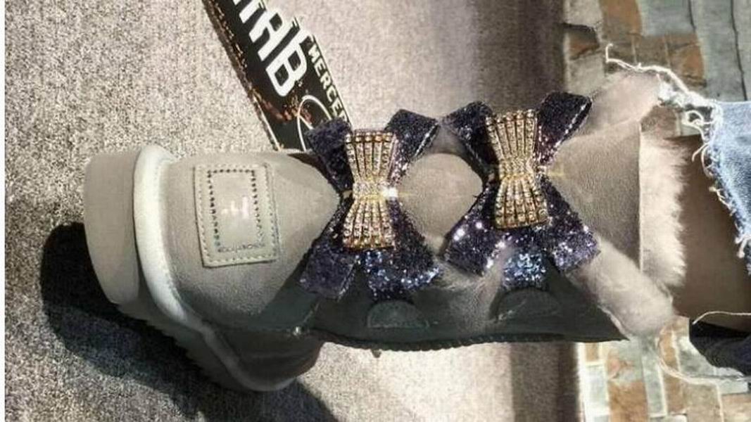 

2022 new Australian snow boots Middle tube fashion warm women's cotton shoes Bowknot drill snowshoe size