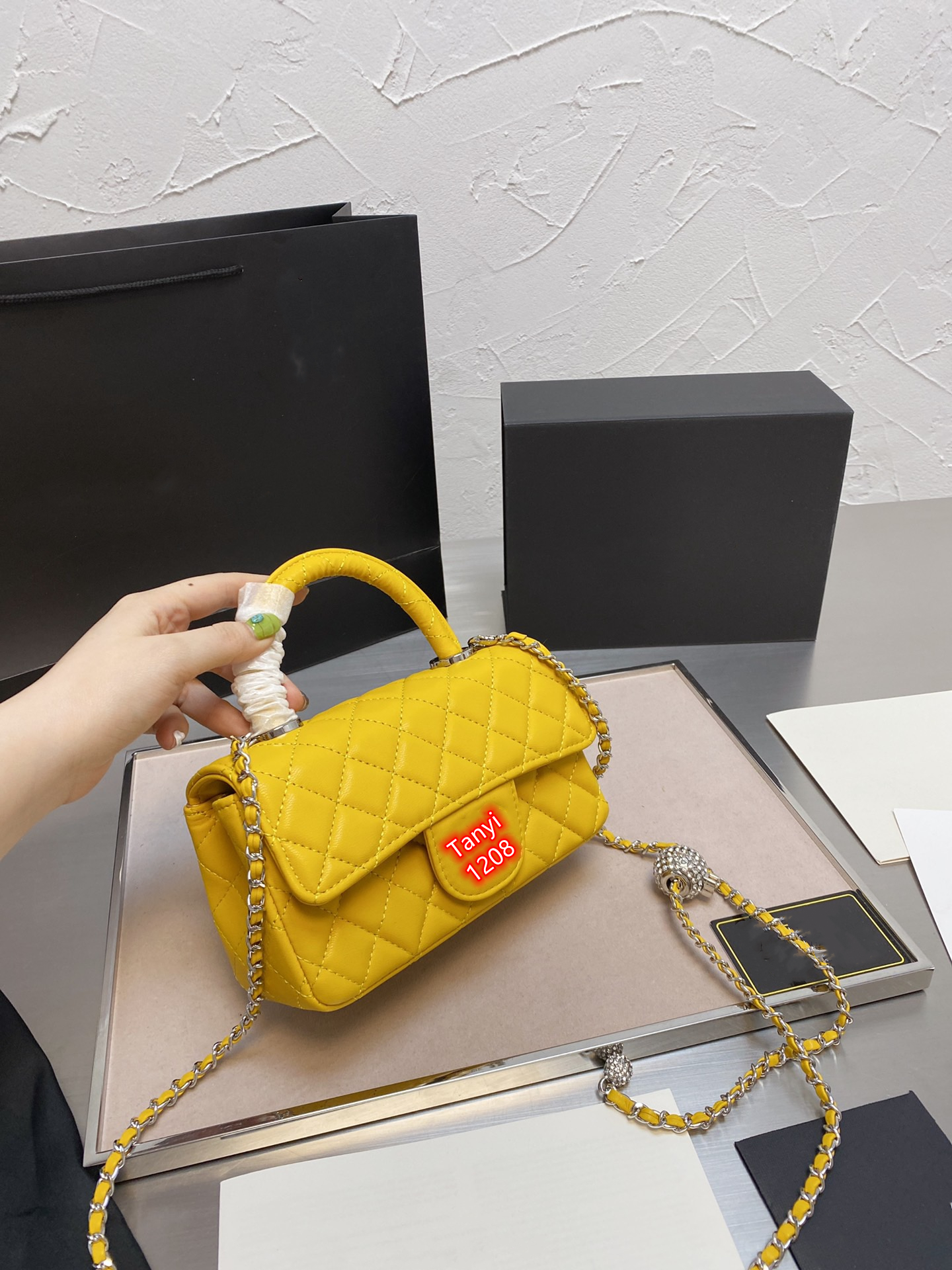 

Luxury Designers Bags Handbags Women Classic Diamond Lattice Shoulder Bag Crossbody Bags Chain Genuine Leather Fashion Purses 8 colors size 20cm