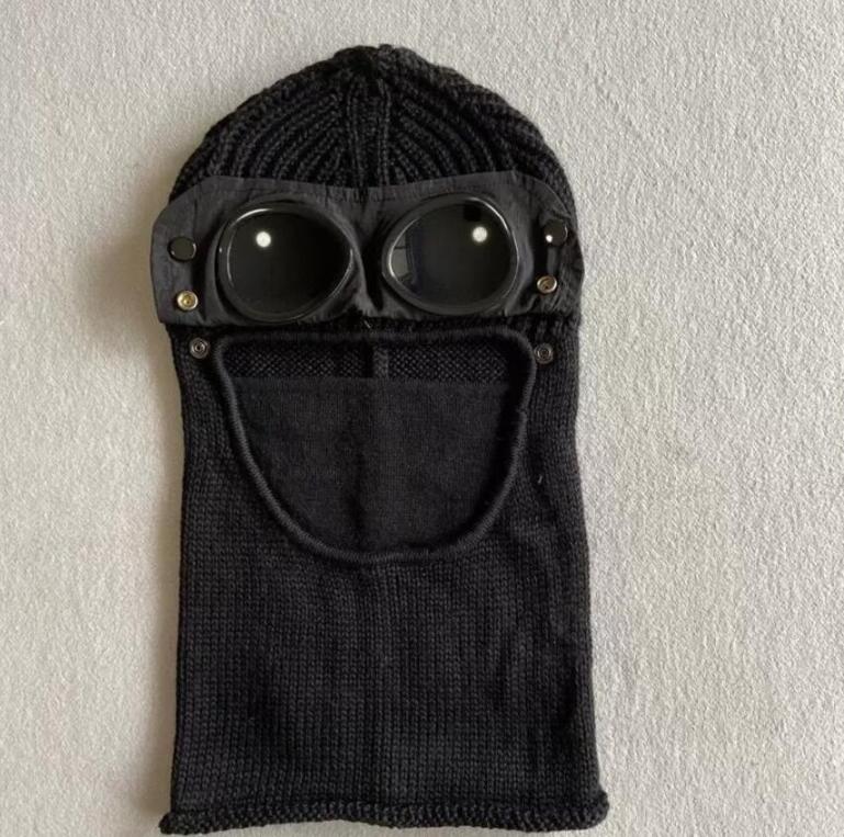 

2021 Europe Two Lens Glasses windbreak hood Autumn Winter warm beanies outdoor Hip Hop cotton knitted men mask casual male skull caps hats black grey with tag