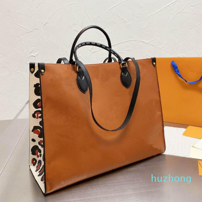 

2021 Fashion Ladies Handbag Shopping Bag Large Capacity High Quality Cross Body Pack Luxury Brand Classic Pattern Design, Brown