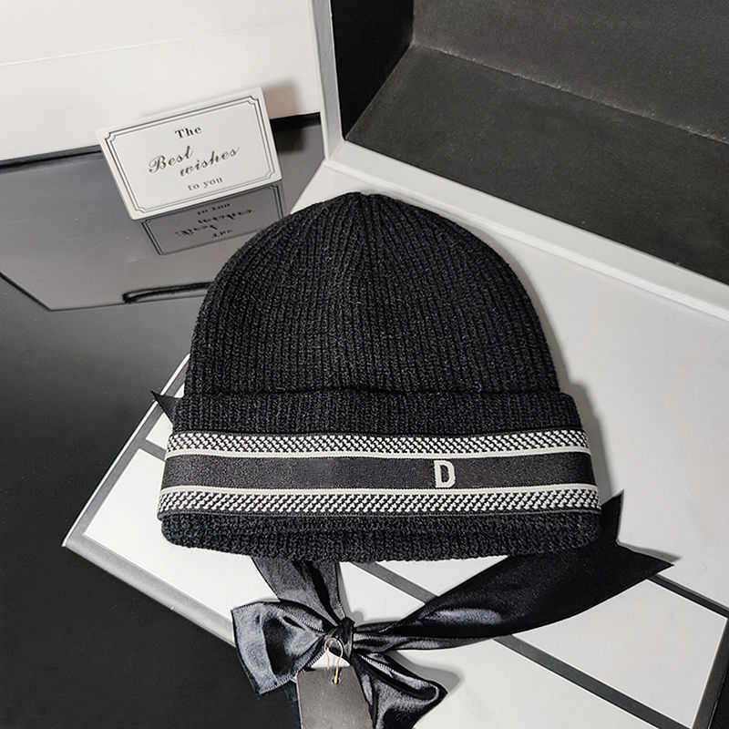 

Beanies Luxurys Designers beanie mens and womens warm winter hats snow travel Designer cap outdoor sun caps high quality 3 colors, Grey