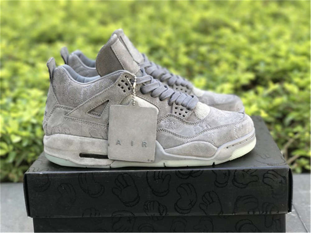 

KAWS X 4 Authentic Cool Grey Black 4S XX Clear Glow In The Dark White Man Outdoor Shoes Zapatos Sneakers With Box