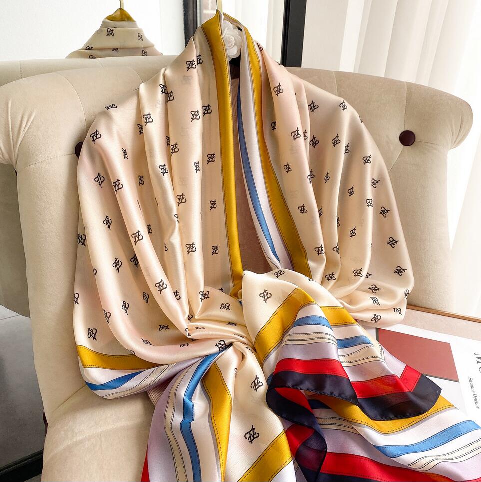 

Fashion Scarf Silk Scarves Spring Luxury Chiffon Flower Chain Print Beach Towel Scarf For Designer Women Lady Sunscreen Thin Gauze Scarf Long Scarves Wrap 180*90CM