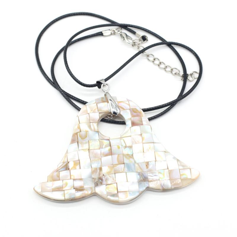 

Pendant Necklaces Natural Shell Alloy White Octopus Shape Exquisite Jewelry Men And Women Couple Banquet Gifts 60x80mm 1PC