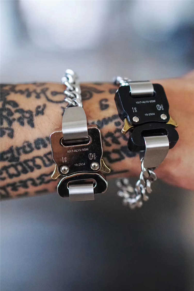 

2021ss 1017 Alyx 9sm River Link Bracelets Men Women Titanium Stainless Steel Alyx Bracelet Metal Buckle Q0717