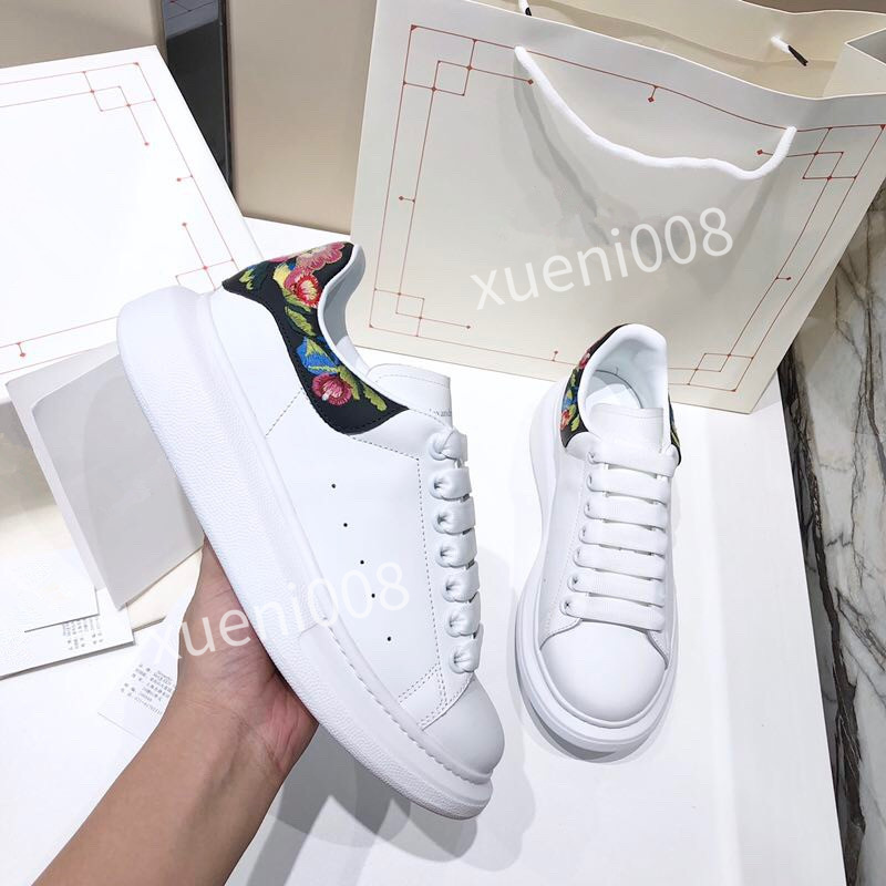 

2021 High QualityThick soled Casual shoes 35-41 women platform Travel leather lace-up sneaker 100% cowhide fashion lady Letters Flat design xrx190910, Choose the color