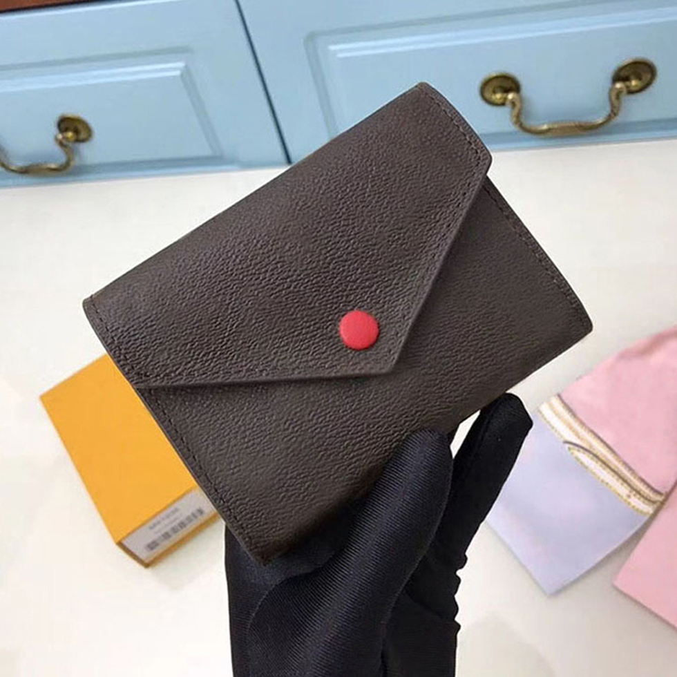 

Top genuine leather Quality VICTORINE Wallets Women Button Short Wallet Fashion Shows Exotic Leather Pouch fold Coin Purse Card Holder M62472, Red brown flower