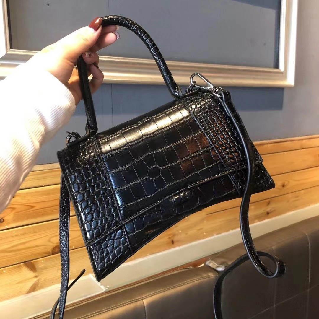 

Evening bags Luxurys designers handbags leather material crocodile pattern fashion messenger bag high quality handbag 6523