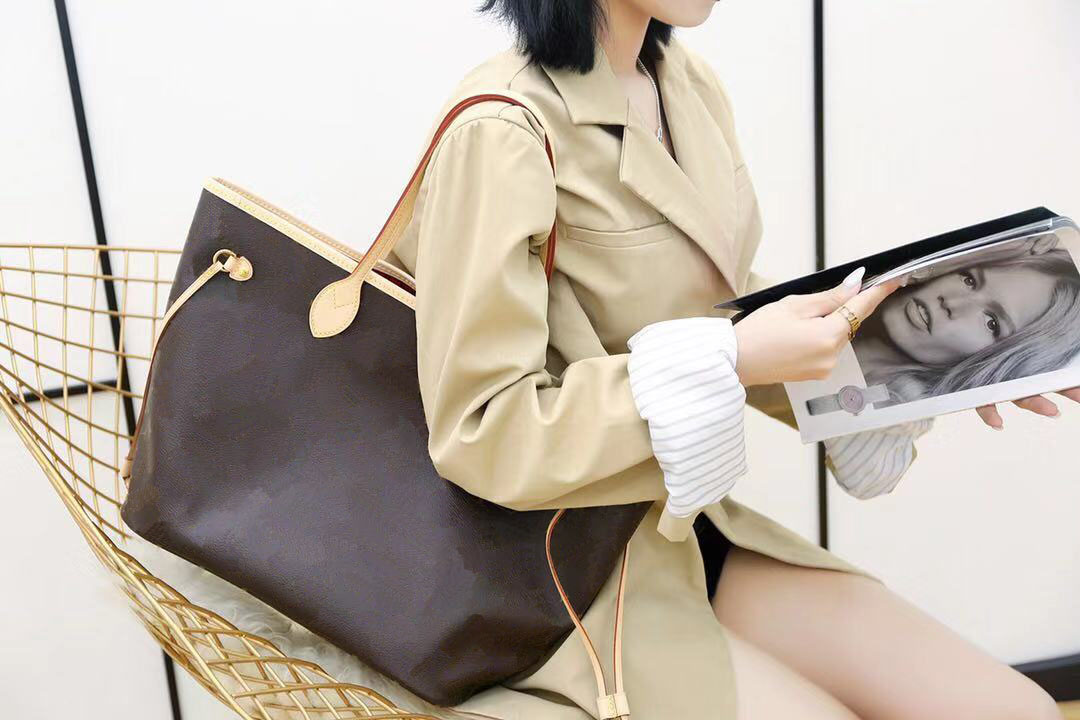 

2021 new Fashion Genuine leather Top quality women 32cm Shopping handbag bag change Classic letter women wallet crossbody bag Free Shipin, With dust bag and gift bag