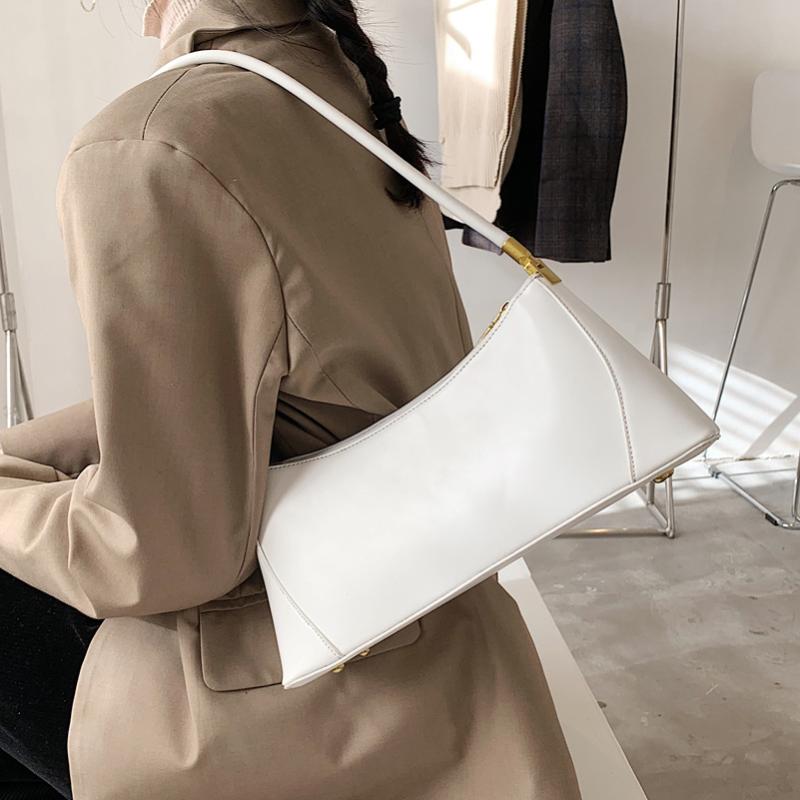 

Design and texture women's bags, spring 2021 new trendy fashion high-quality texture one-shoulder diagonal baguette, Black