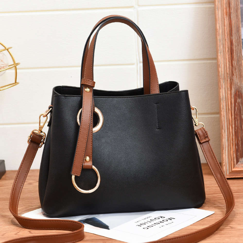 

HBP fashion 2021 new simple atmosphere handbag capacity multi-layer large Single Shoulder Messenger bag, Red