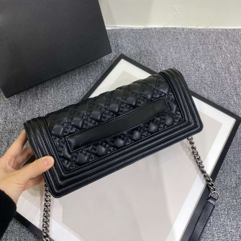 

Luxury middle underarm baguette BaoLing lattice hain bag leather handbag shoulder hand bag, 2021Ling plaid