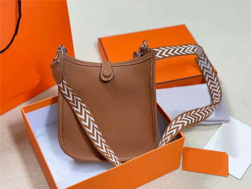 

Designer Perforated Letter Leather Messenger Bag Brown Little Evelyne Cross Body Super Westernwood Style Braided Strap Shoulder Bags Travel Wallets Fashion Purse