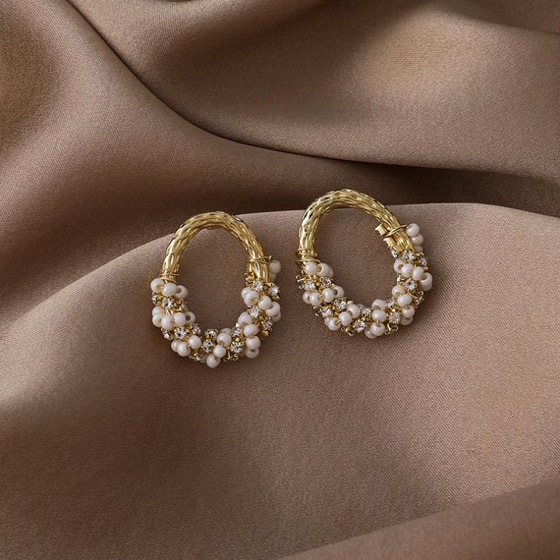 

Stud 2021 Arrival Earrings Round Metal Women Classic French Sweet Retro Crystal Pearl Beads Circle Female Jewelry, Golden;silver