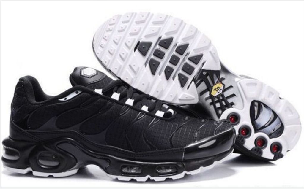

Hot Sale Classic 2021 Tn Mens Shoes New Black White Red TN Plus Ultra Sports Shoes Cheap TN Requin Fashion Casual Sneakers