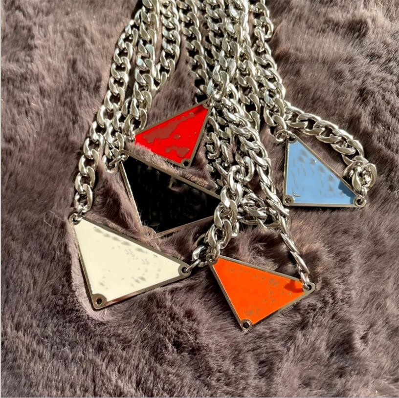 

2021 top European and American metal thick chain Pendant Necklaces, triangle badge ins punk style hip-hop clavicle chain, the quality for la, Silver