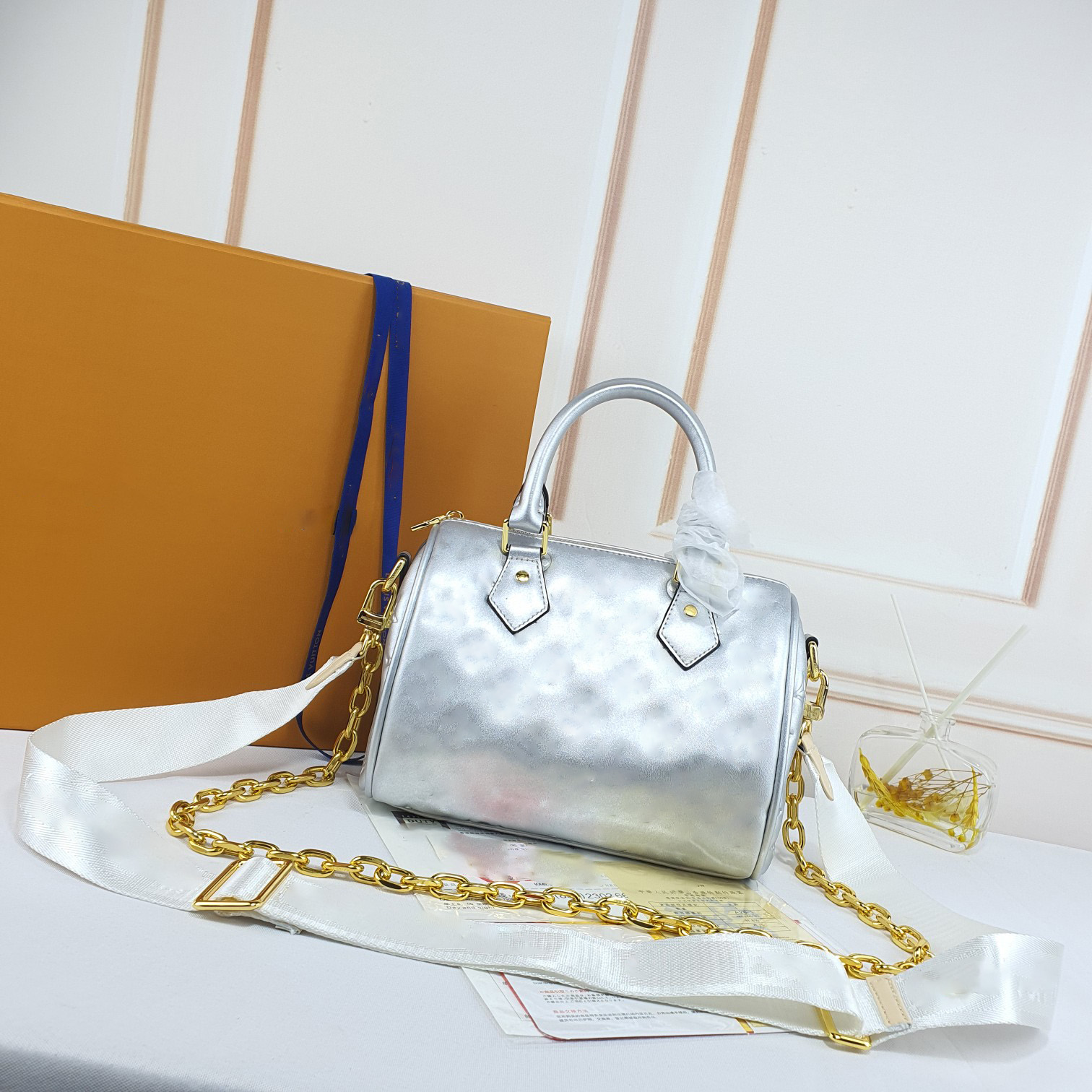 

Fashion high-quality totes handbag designer lady leather compact money card size 22-13-17cm M58631