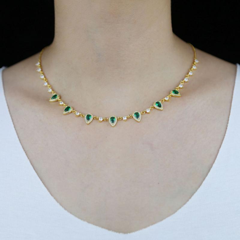 

Pendant Necklaces 2021 Fashion Women Lady Jewelry Red Cubic Zirconia Tear Drop Charm Choker Collar Necklace For Wedding Wholesale