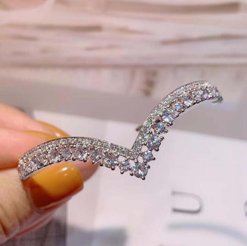 

Bangle Japan Korea Fashion All-match V-shaped Tassel Open Bracelet Women's Free Size Jewelry Adjustable Wave-shape Unusual