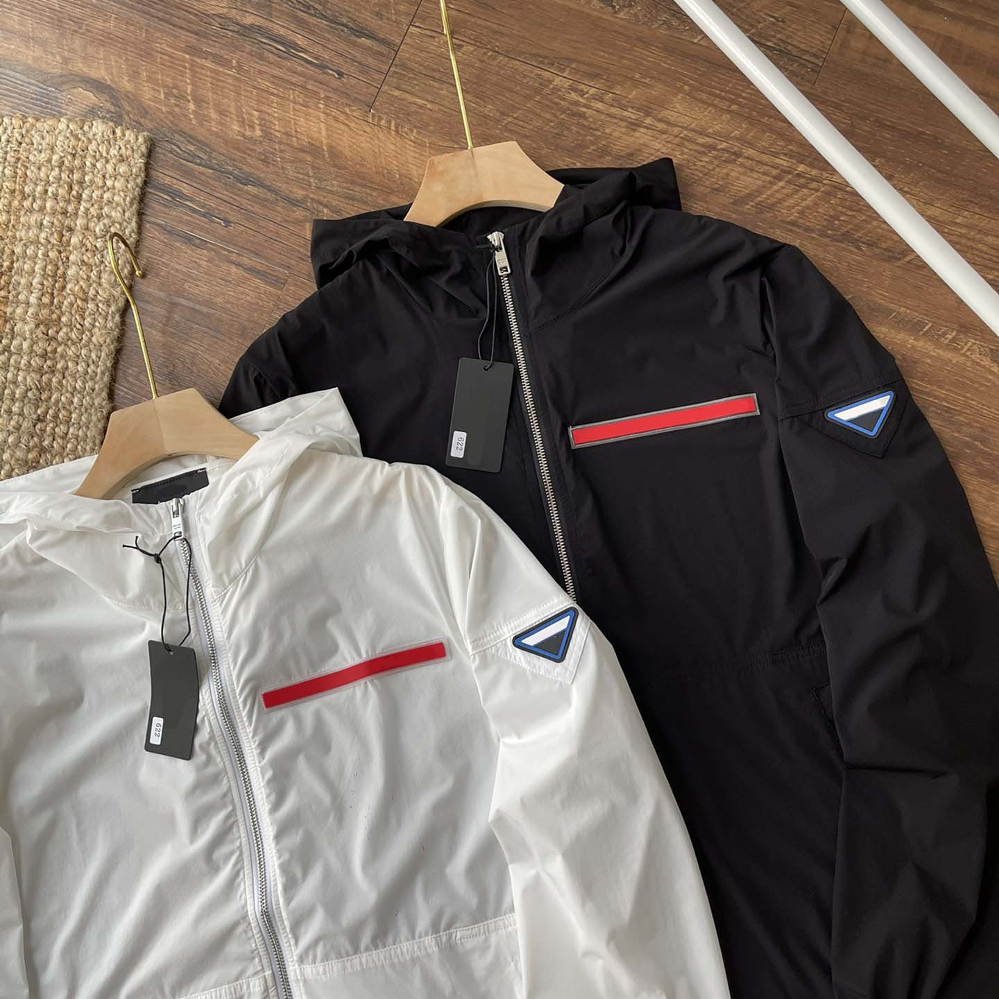 

Men Jackets Casual Spring Autumn Letter Pattern Coats Fashion Epaulet Classic Style Mens Outerwear Windbreaker Asian Size, White