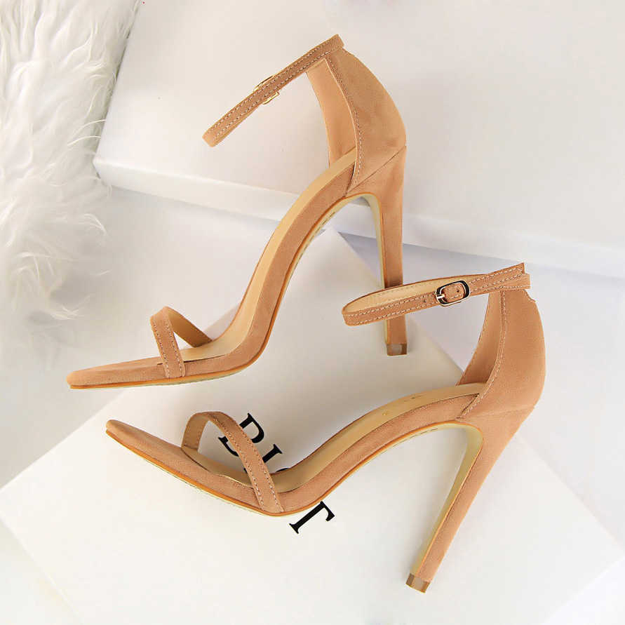 

2021 Women Size 40 Extreme 11cm High Heels Fetish Sandals Female Gladiator Cheap Strap Shoes Lady Nude Valentine Platform Pumps Y0721, Brown