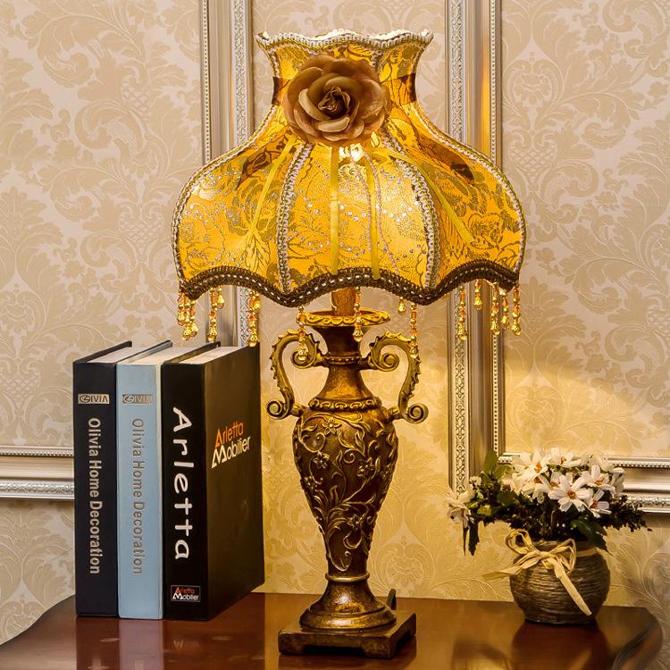 

European Retro Table Lamp Bedroom Wedding American Fabric Table Lamp Wedding Room Living Room Antique Bedside