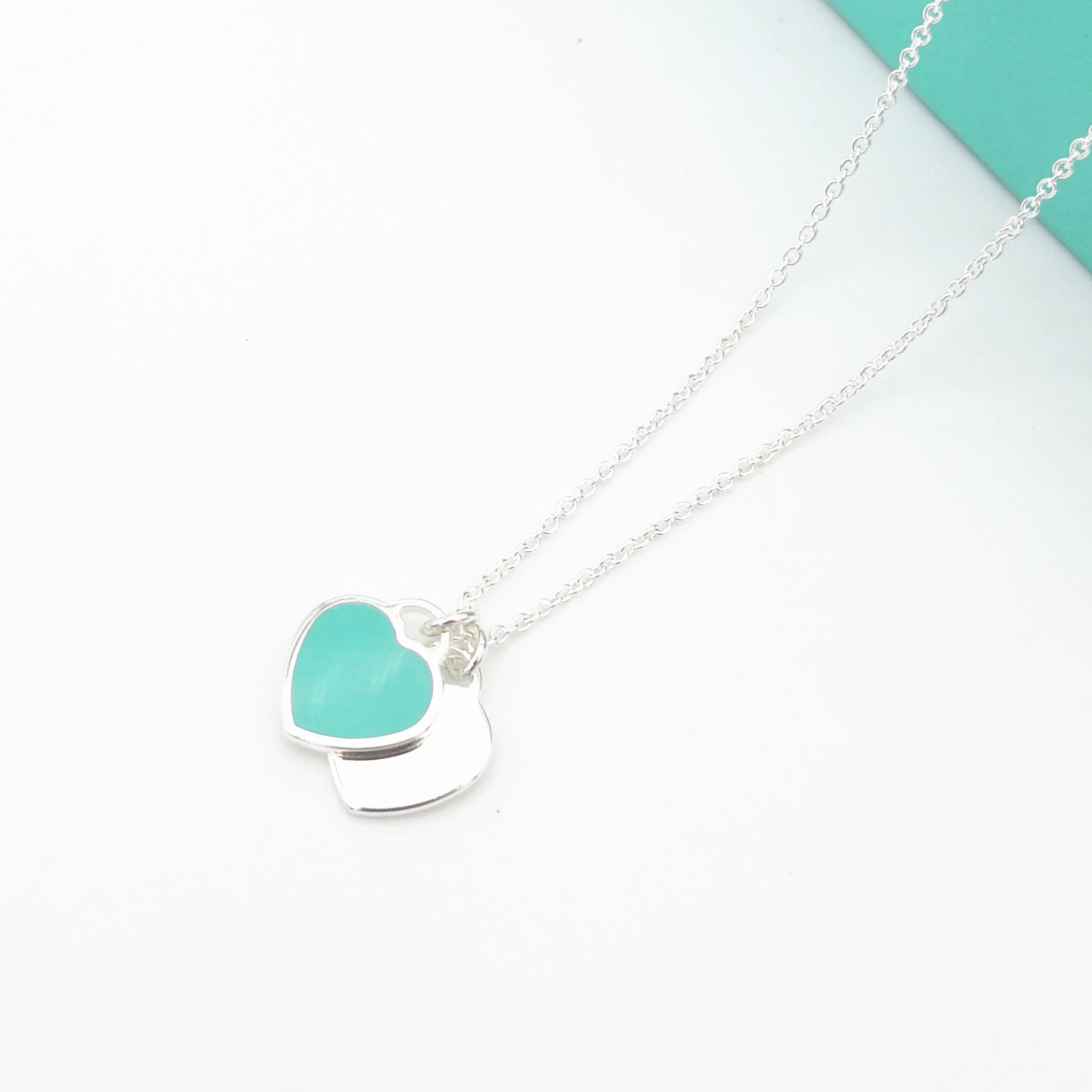 2021 New Ms S925 Pure Sier Blue, Pink Enamel Double Heart Tags Girl's Necklace in Europe and the Lady Valentine's Day Gift 3zy0