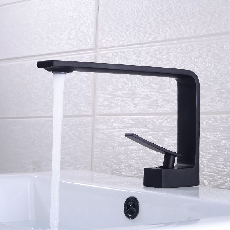 

2021 New Basin Faucets Black/white Brass Bathroom Sink Faucet Single Handle Deck Mounted Toilet Hot and Cold Mixer Water Tap 8h0u