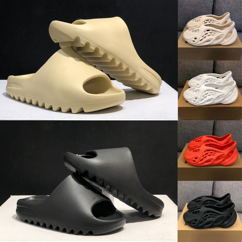 

2021 Fashion Summer Kanye West Mens Foam Runner Slipper Sandal Bone Resin Desert Sand Soot Earth Brown Women Slides Sandals Sneaker Trainers, Black