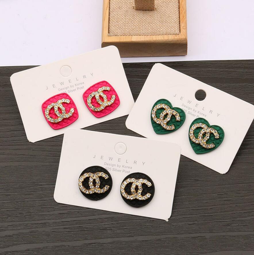 

High Quality Fashion Small Sweet Wind Style 925 Sulver Stud Earrings Crystal Letters Design Stamp Stainless Steel for Women Wedding Jewerlry Party Gifts
