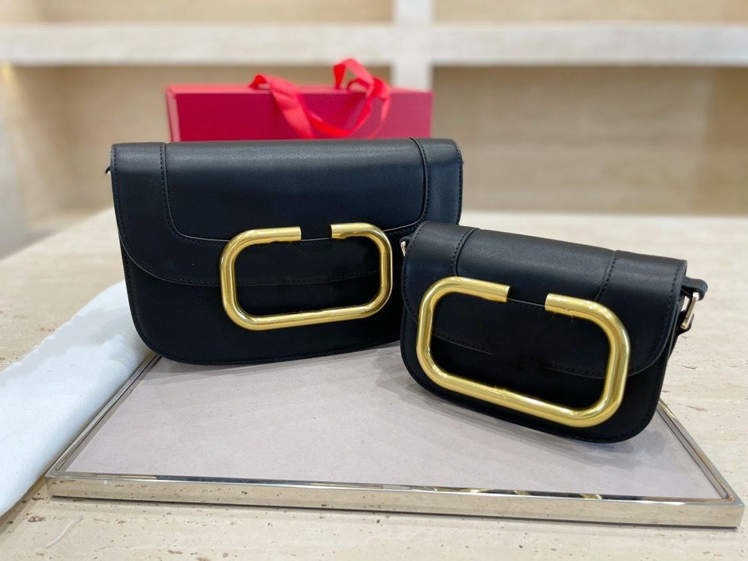 

Fashion Designer Corssbody Bag Purse Handbag Shoulder Bag Genuine Leather Artwork Large V Letter Hardware Women Flip Purse Five Color, Red