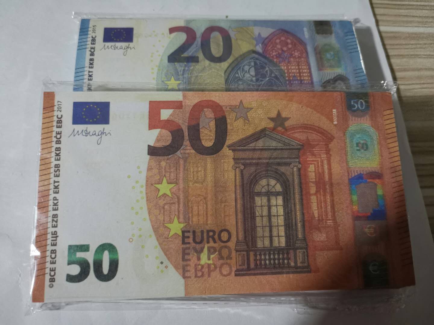 

Bar prop faux billet 10 20 50 100 200 500 Euro fake movie money party children's toys adult game 100pcs/pack 05