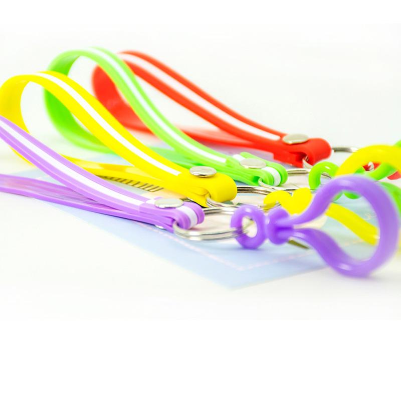 

Keychains 4Pcs Casual Silicone DIY Keychain Women Gift Simple Key Chain Soft PVC Lanyard Alloy Ring For Handbag Pendant Accessories