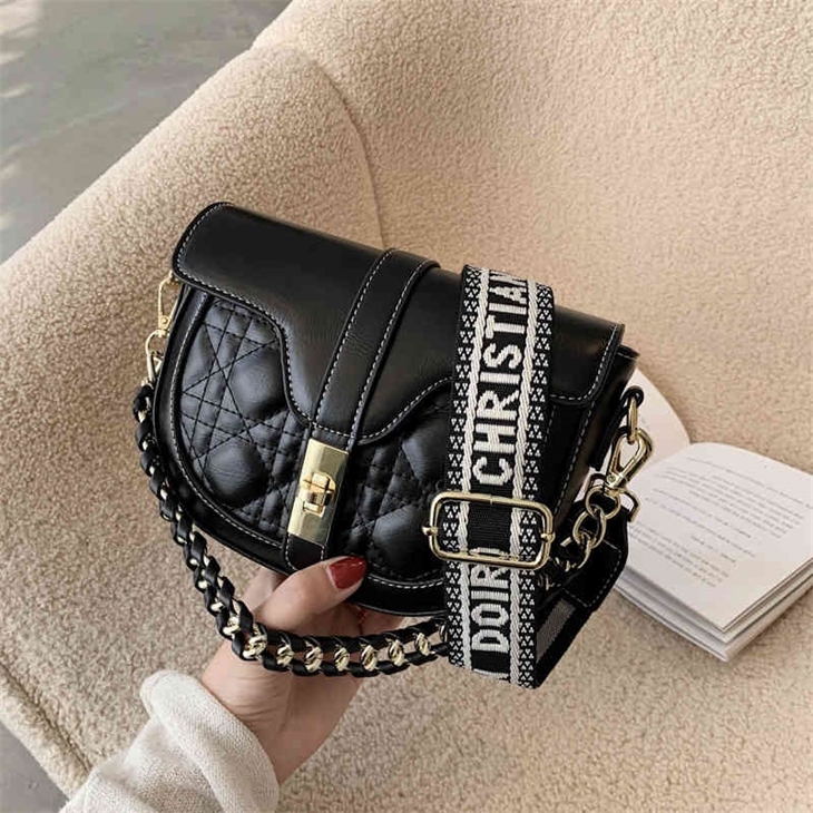 

Sale 90% Off Small bag autumn and winter new fashion women's chain saddle portable One Shoulder Messenger Bag, Wine