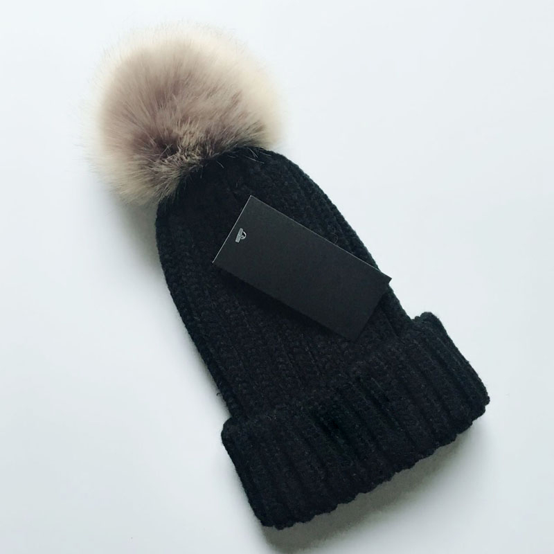 

Wholesale Winter Beanies caps Hats Women bonnet Thicken with Real Raccoon Fur Pompoms Warm Girl Cap snapback woman pompon skull beanie Hat, Gray