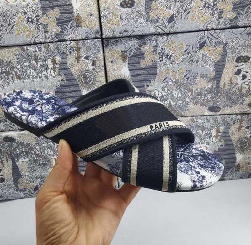 

Fashion women sandals Bohemian Diamond Slippers Woman Flats Flip Flops Shoes Summer Beach slides Sandals, Black