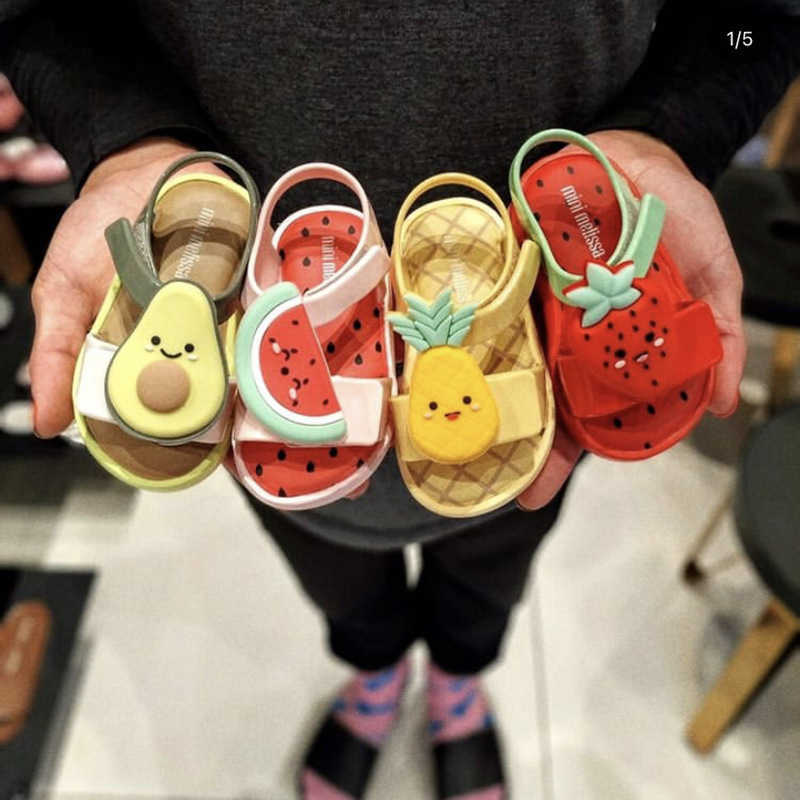 

2021 Girls Sandals Melissa Children's Shoes Strawberry Watermelon Spin Avocado Fruit Summer Boys and Girls Flat Shoes Q0629, Yellow