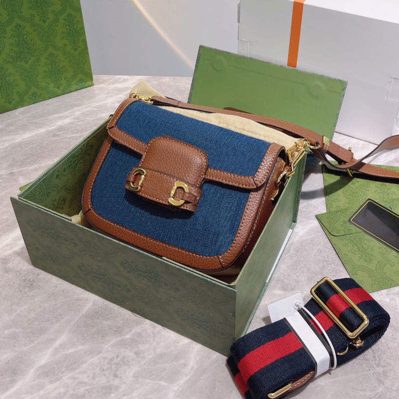

Women Designers Bags 2021 Letter Printing Handbags Casual Style Retro Saddle Bags Ladies Bright Line Crossbody Bags with Box, Price difference