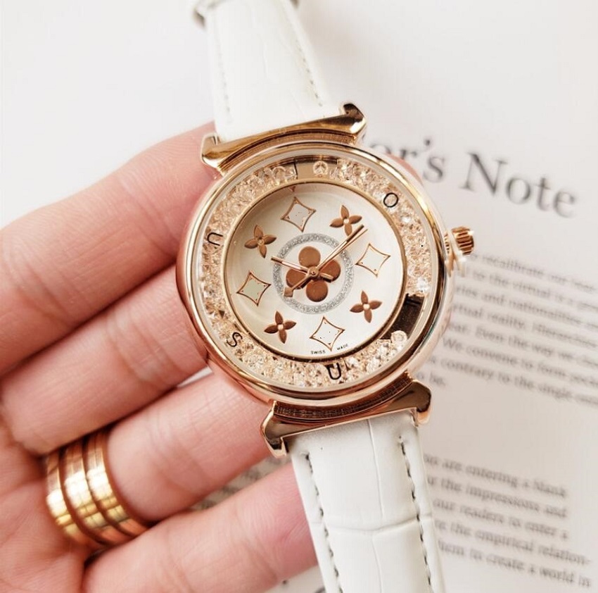 

top Lady watches New Fashion Women Dress Watches Casual Diamonds Flowers Leather Strap Feminino Lady Quartz Wristwatches, Slivery;brown