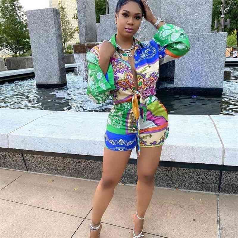 

Women Long Sleeve Lapel Fashion Casual Digital Printed Shirt Shorts Two-piece Set, Gray