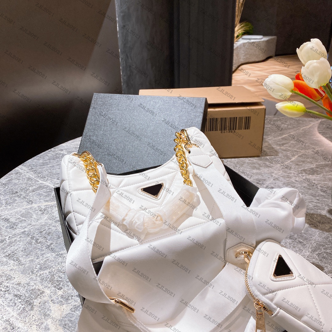 

Female luxurys designers Handbags rhombic three-in-one diagonal postman bags shoulder slung chain bag Sac Ã bandouliÃ¨re 26*8*19